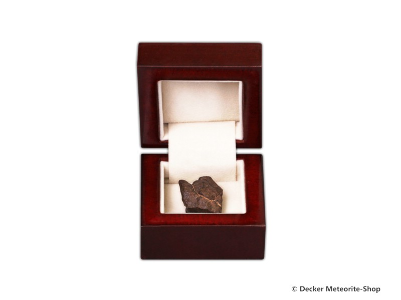 Sternschnuppe z.B. zur Hochzeit als Steinmeteorit in bordeaux roter Geschenkbox