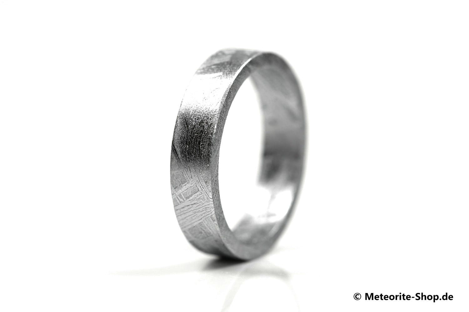 Eisen-Meteorit Ring (Muonionalusta | Unisex | Veredelt) - 3,00 bis 5,00 g
