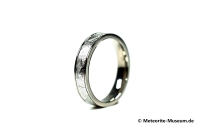 Eisen-Meteorit Ring (Muonionalusta | Unisex | Titan Inlay | Veredelt) - 2,50 bis 3,00 g Eisen-Meteorit Ring (Muonionalusta | Unisex | Titan Inlay | Veredelt) - 2,50 bis 3,00 g