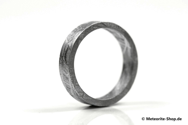 Eisen-Meteorit Ring (Muonionalusta | Unisex | Veredelt) - 3,00 bis 5,00 g